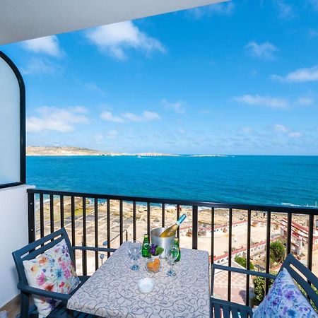 Islet Promenade Seafront 1 Bedroom Apartment With Sea View Balcony By Getawaysmalta Сент-Полс-Бей Экстерьер фото