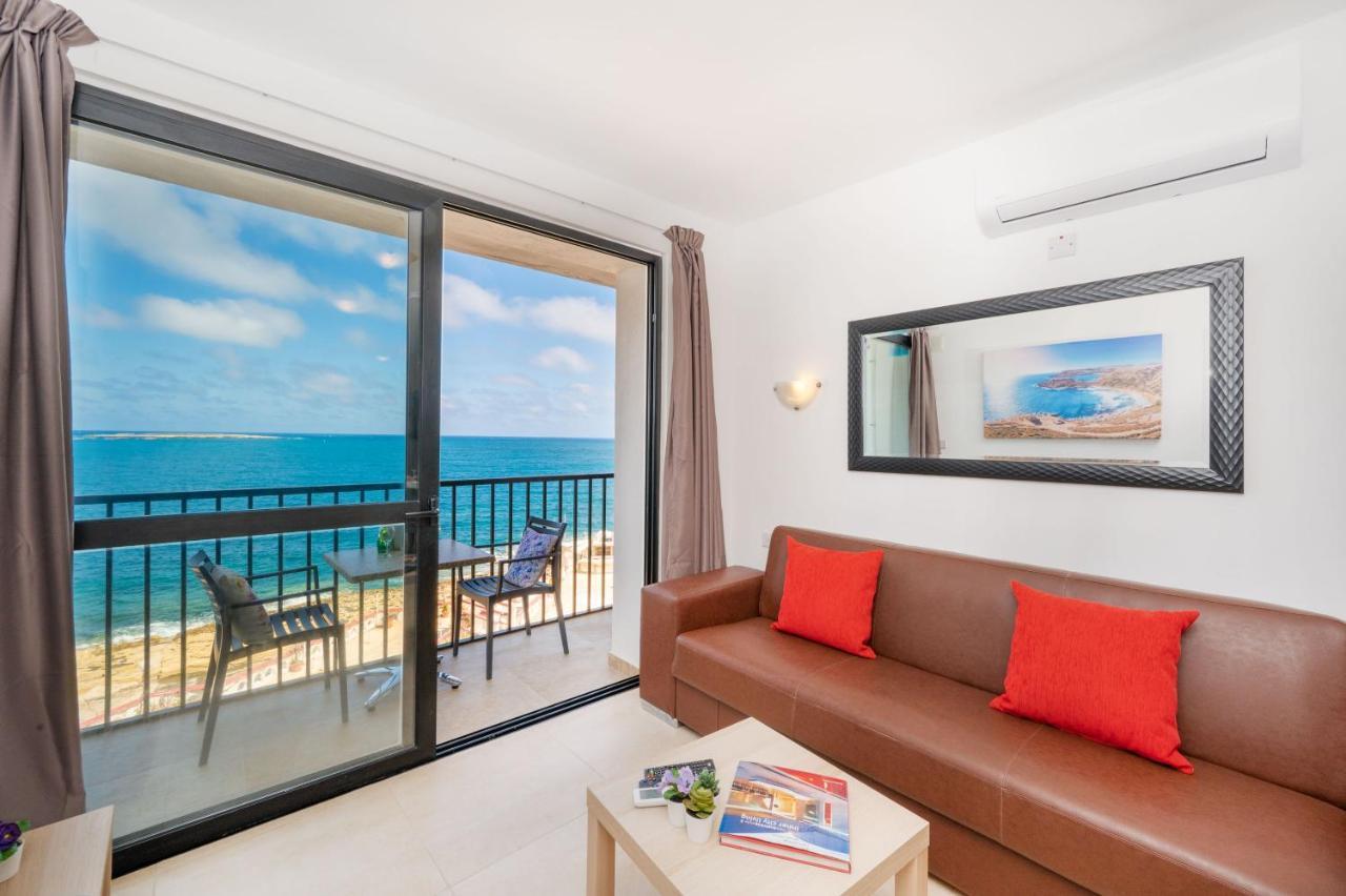 Islet Promenade Seafront 1 Bedroom Apartment With Sea View Balcony By Getawaysmalta Сент-Полс-Бей Экстерьер фото